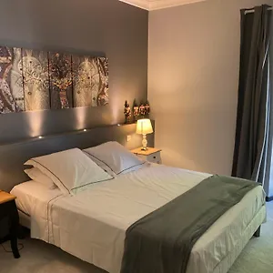 Les Lofts Bed & Breakfast LʼIsle-sur-la-Sorgue